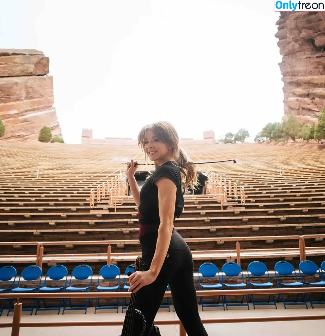 Lindsey Stirling nude photo #0323 (abbysiscoprinus / lindseystirling)