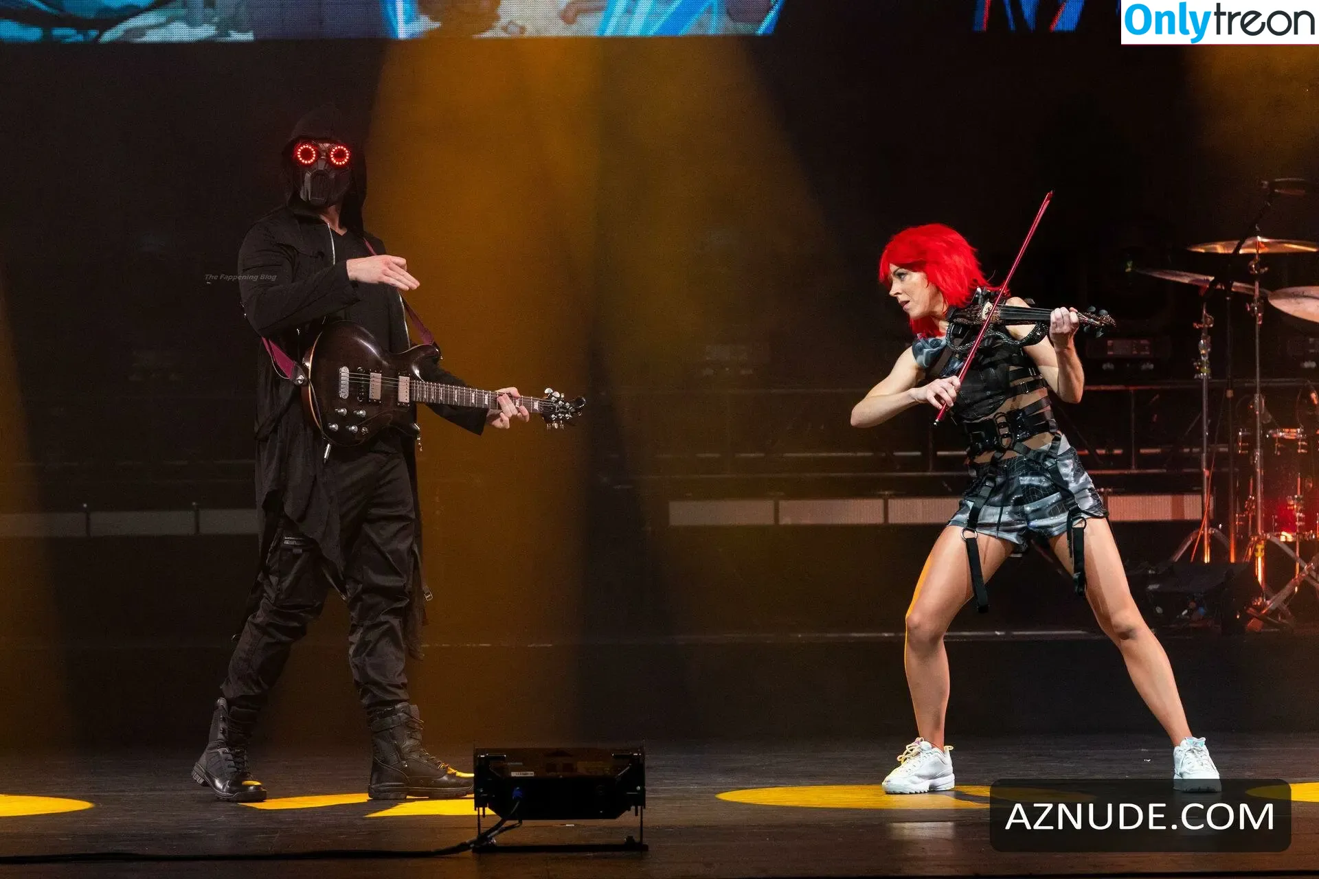 Lindsey Stirling nude photo #0338 (lindseystirling)