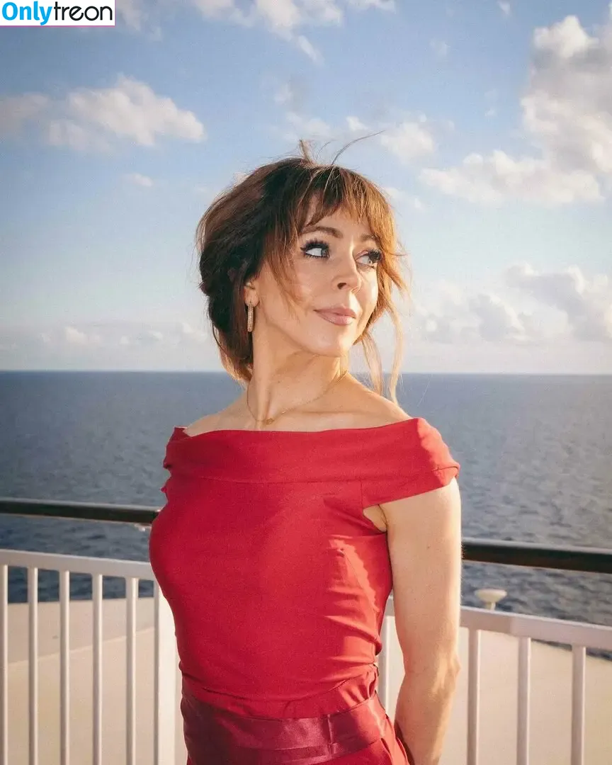 Lindsey Stirling nude photo #0356 (lindseystirling)