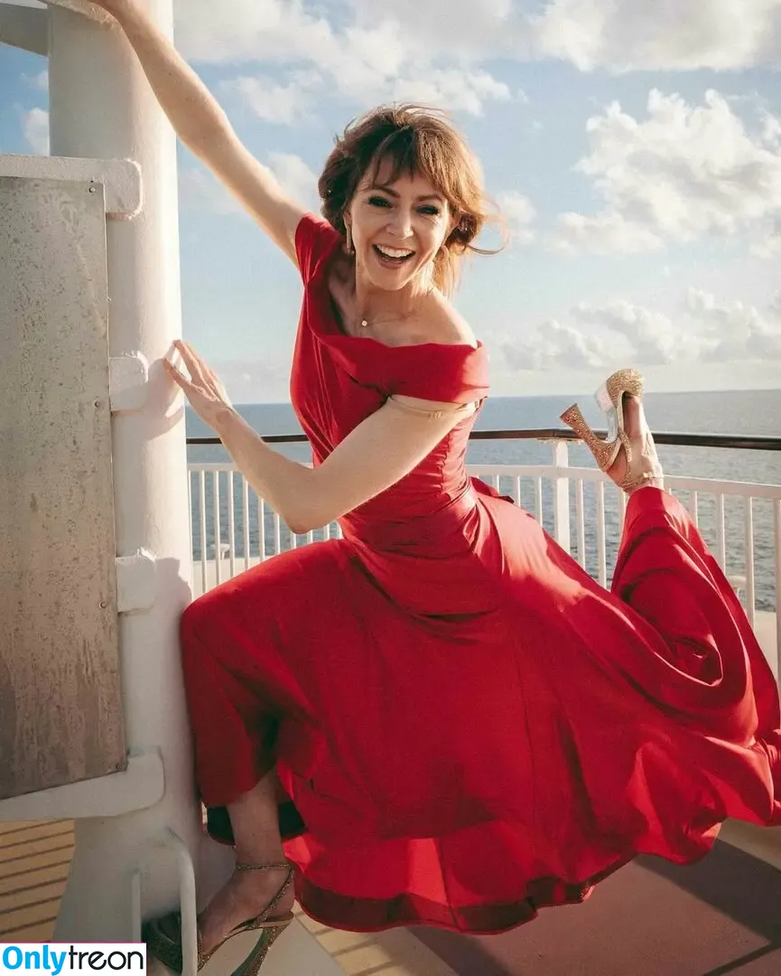 Lindsey Stirling nude photo #0358 (lindseystirling)