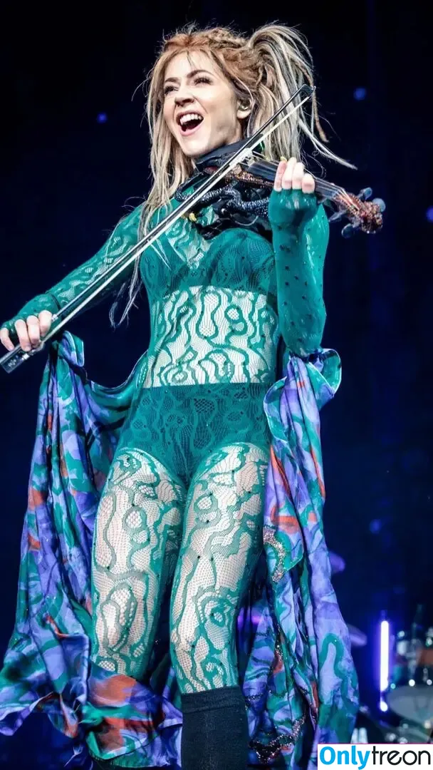 Lindsey Stirling nude photo #0407 (lindseystirling)