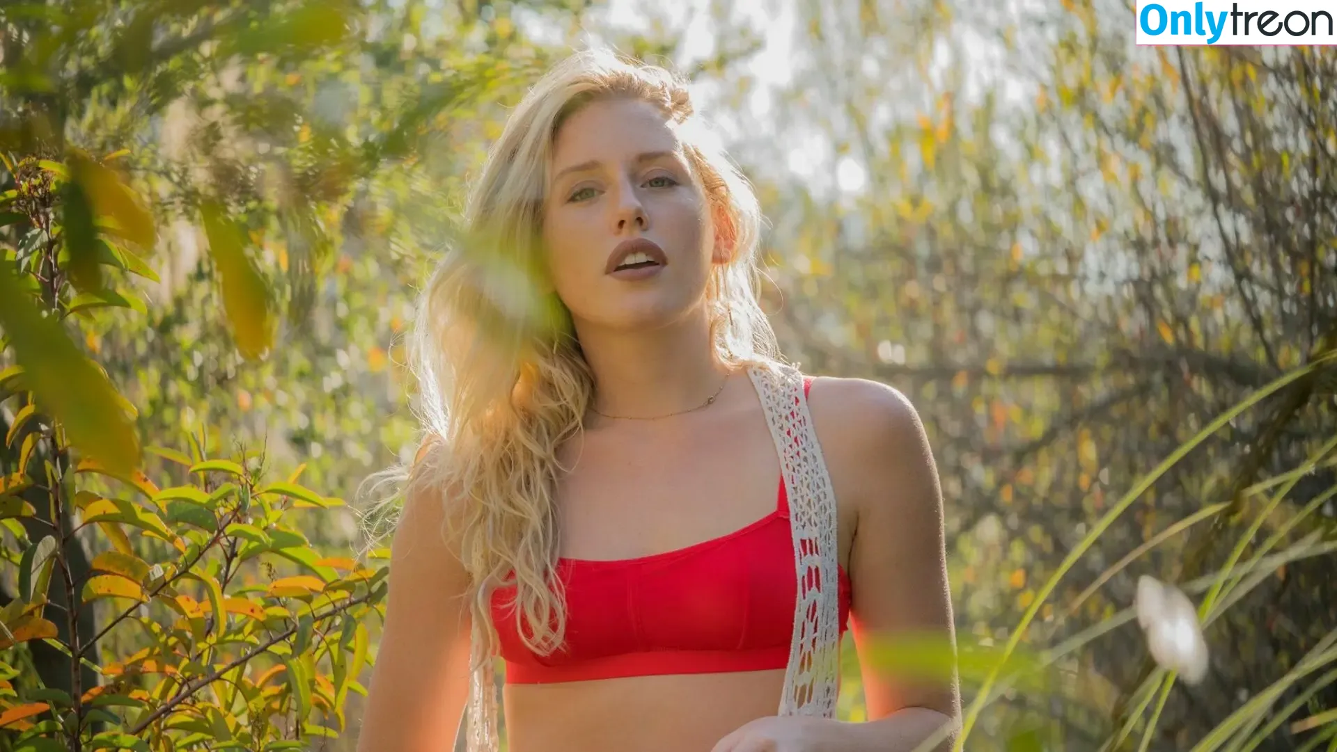 Lindsley Register nude photo #0036 (lindsey___register)