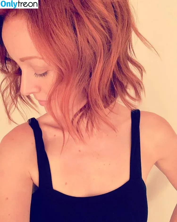 Lindy Booth голая photo #0015 (lindybooth / reallylindybooth)