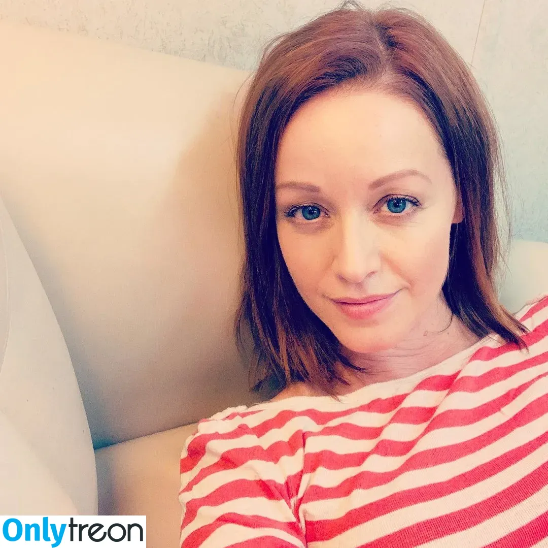 Lindy Booth голая photo #0020 (lindybooth / reallylindybooth)