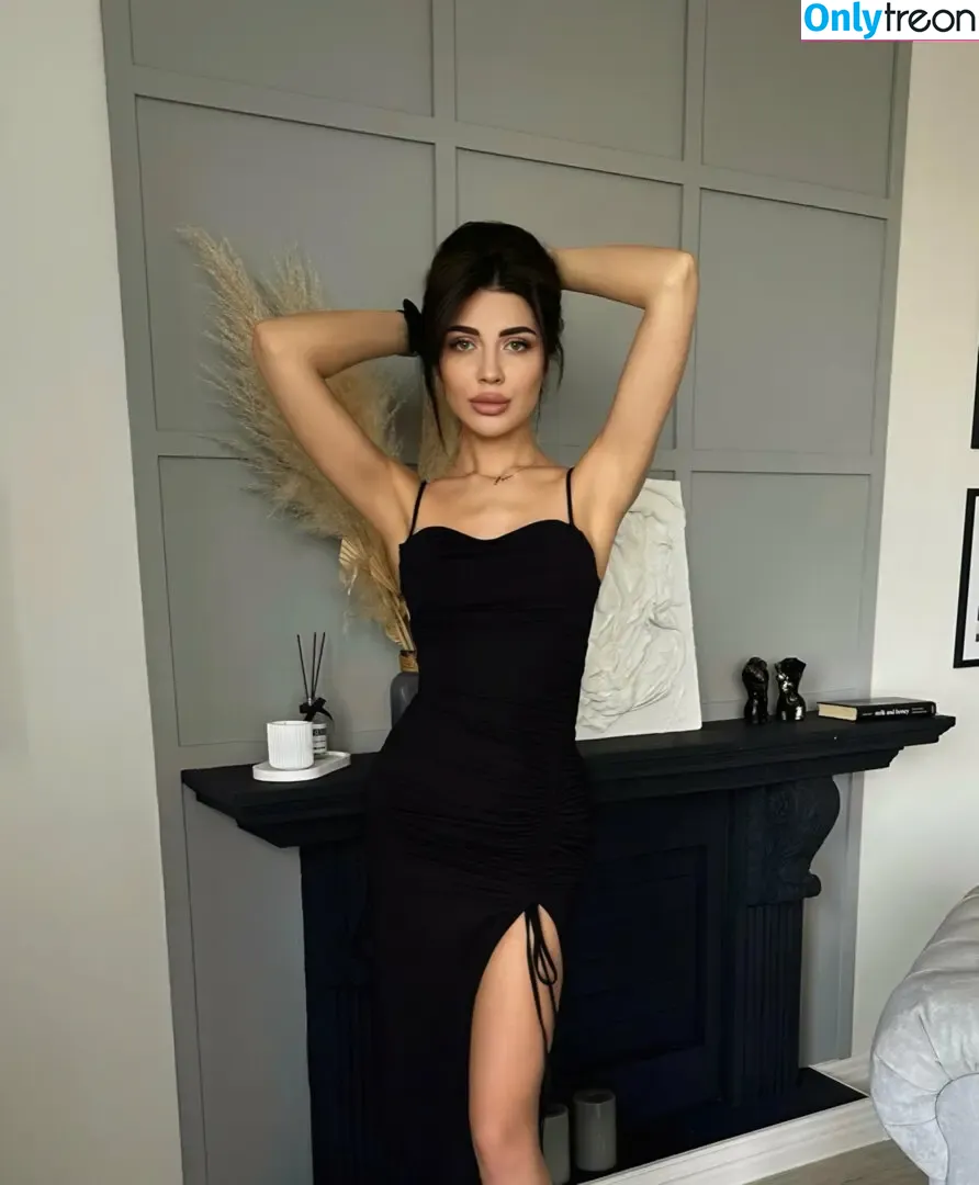linoliya nude photo #0003 (linoliya)