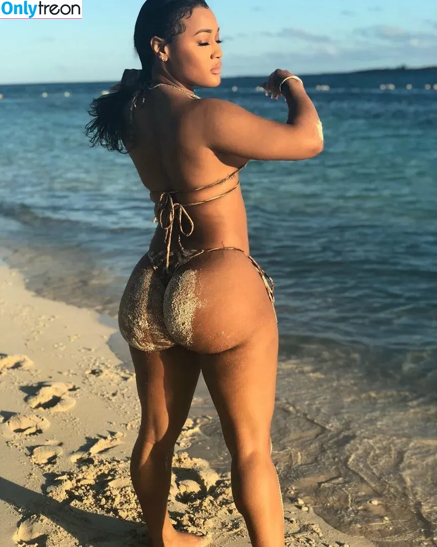 Lira Galore nude photo #0008 (Lira Mercer / lira_galore / liragalore)