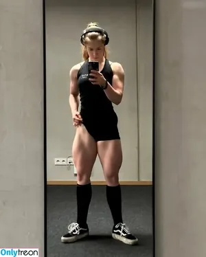 nude photo #0003