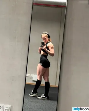  nude photo #0008