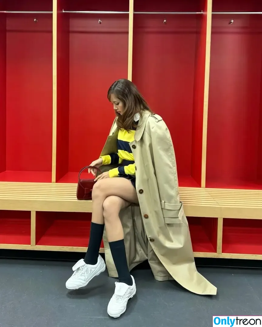 Lisa Blackpink nude photo #1557 (Lisa Blackpink)