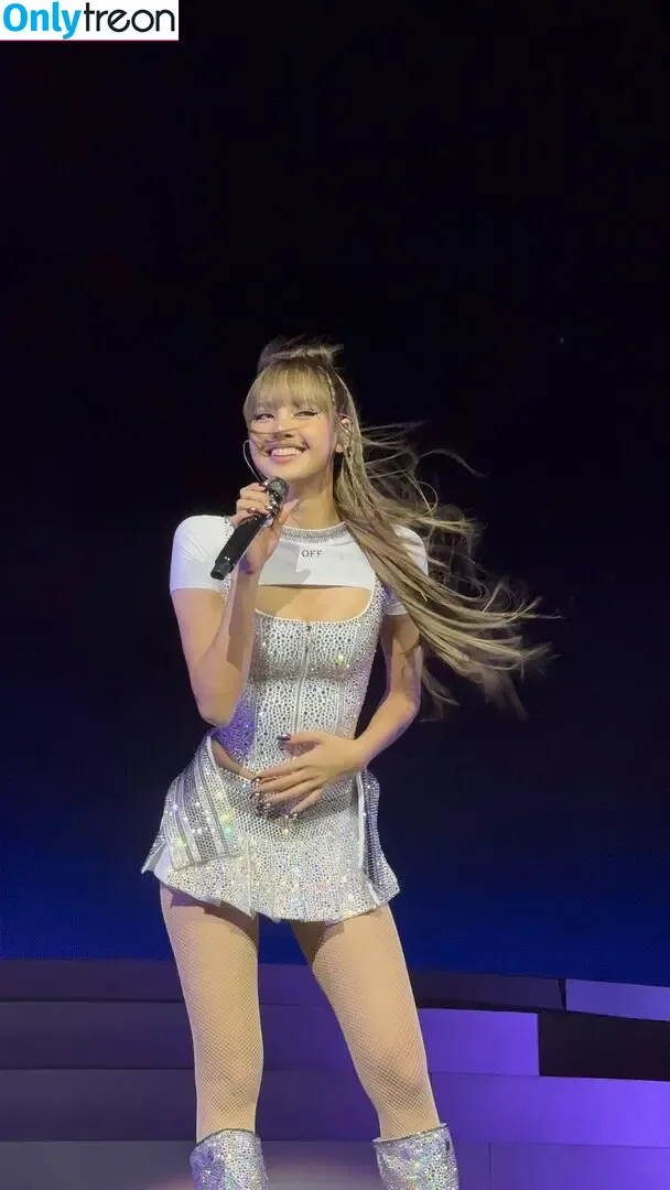 Lisa Blackpink nude photo #1922 (Lisa Blackpink)