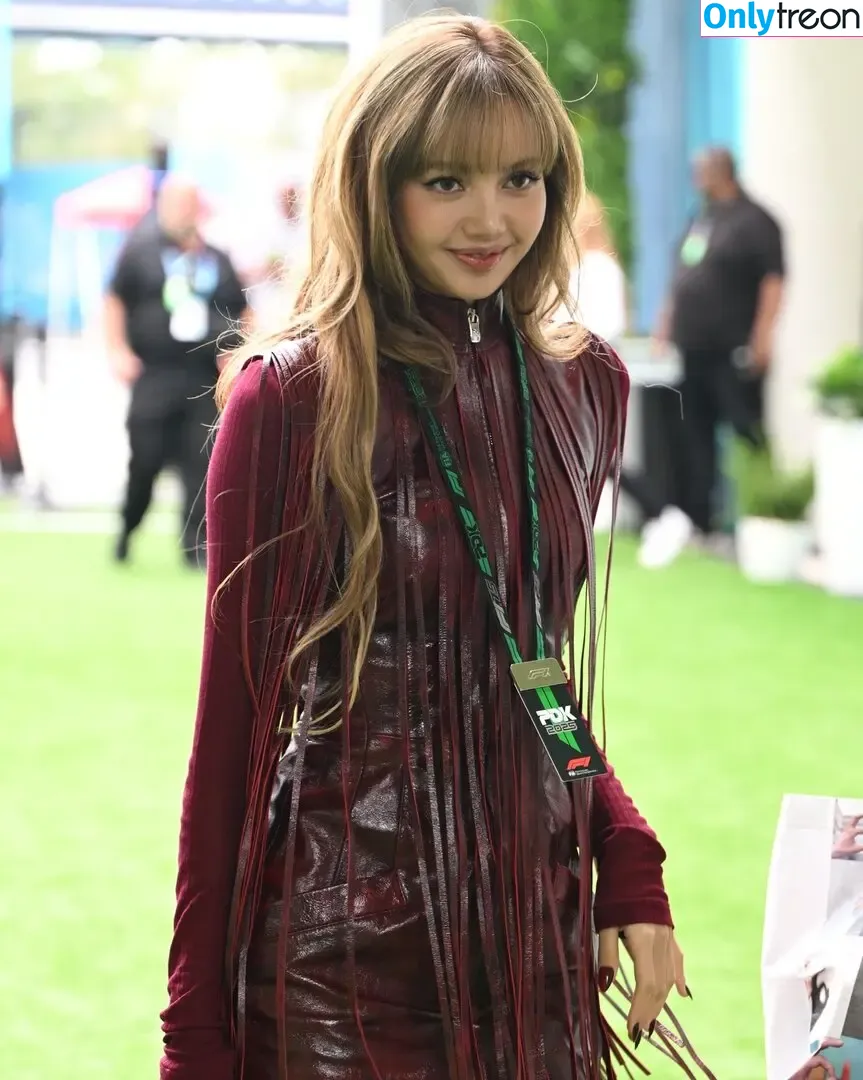 Lisa Blackpink nude photo #2066 (Lisa Blackpink)