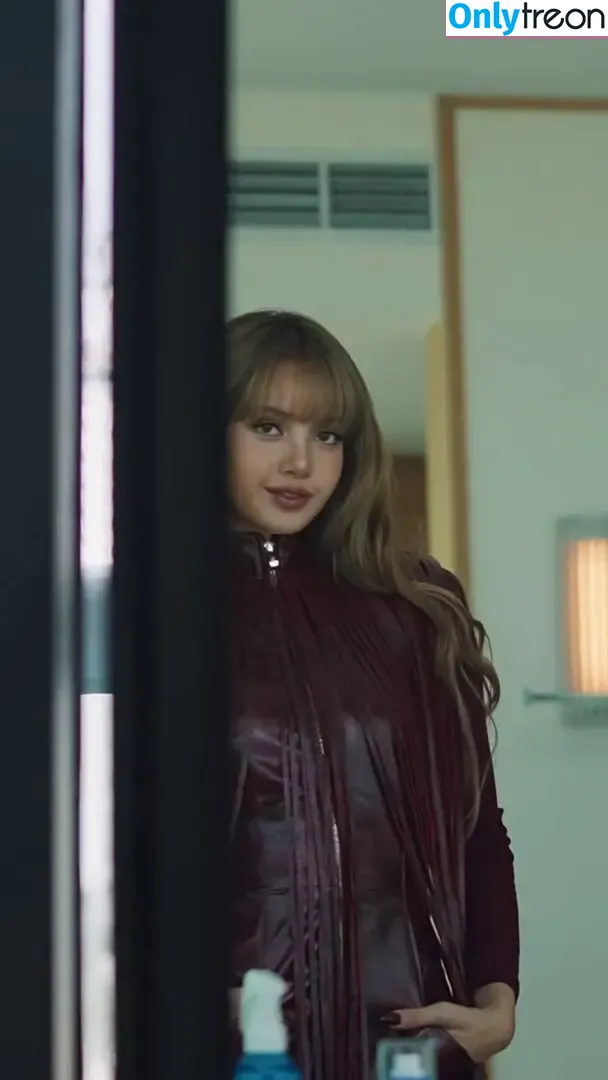 Lisa Blackpink nude photo #2080 (Lisa Blackpink)