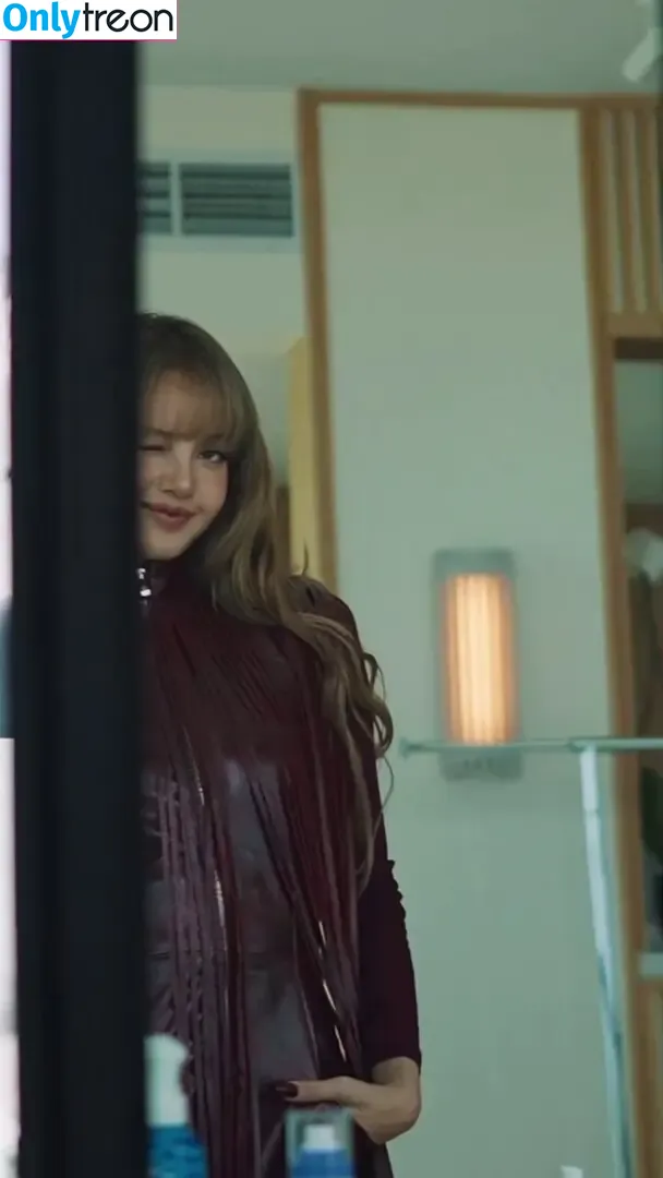 Lisa Blackpink nude photo #2081 (Lisa Blackpink)