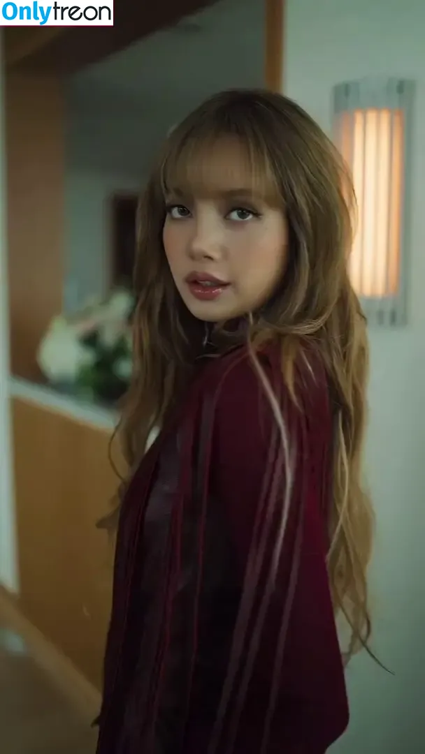 Lisa Blackpink nude photo #2083 (Lisa Blackpink)