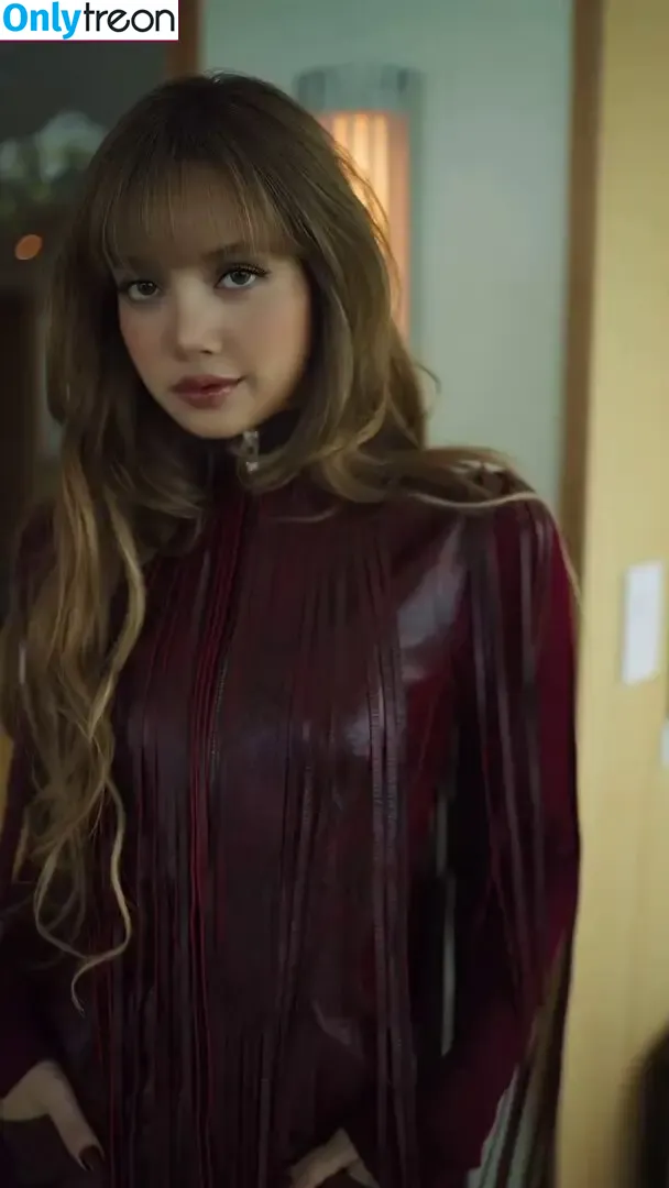 Lisa Blackpink nude photo #2085 (Lisa Blackpink)