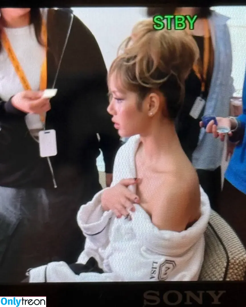 Lisa Blackpink nude photo #2152 (Lisa Blackpink)