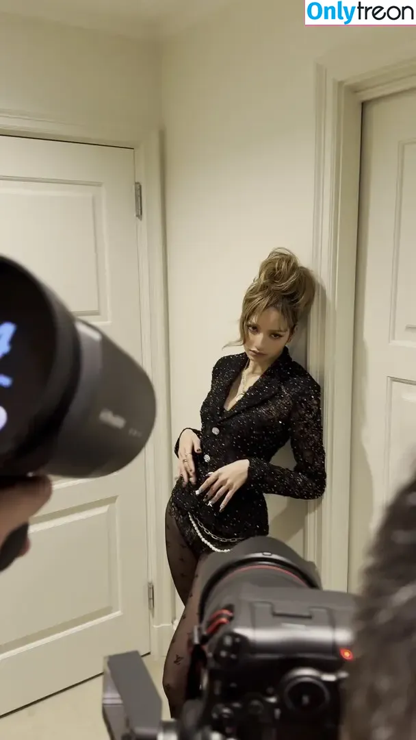 Lisa Blackpink nude photo #2167 (Lisa Blackpink)