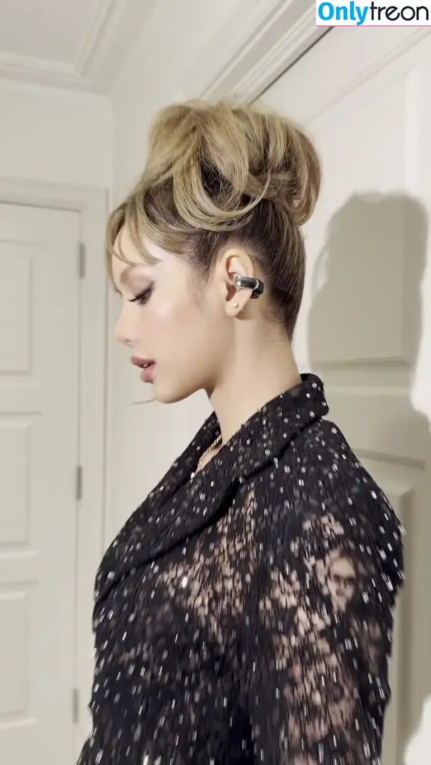 Lisa Blackpink nude photo #2171 (Lisa Blackpink)