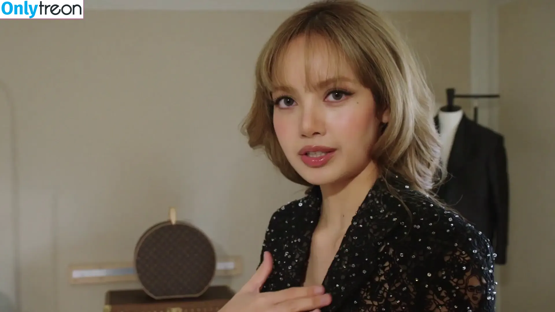 Lisa Blackpink nude photo #2193 (Lisa Blackpink)