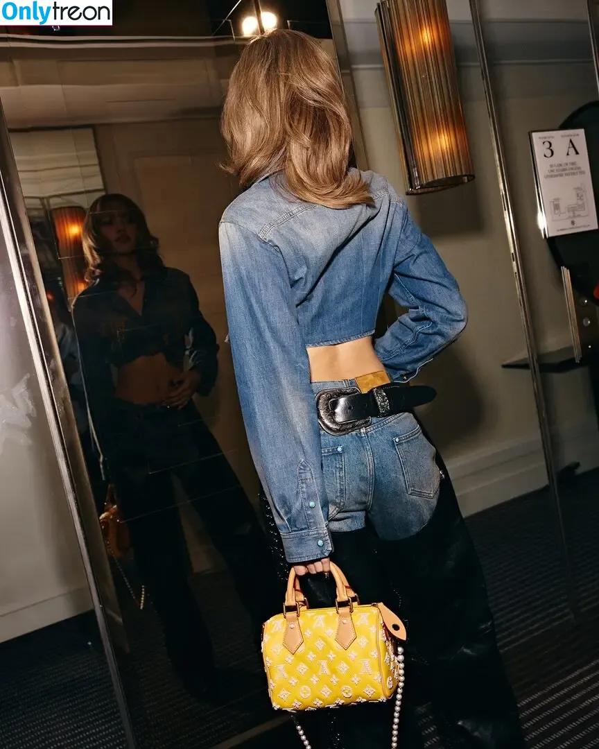 Lisa Blackpink nude photo #2225 (Lisa Blackpink)
