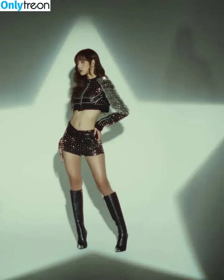 Lisa Blackpink nude photo #2260 (Lisa Blackpink)