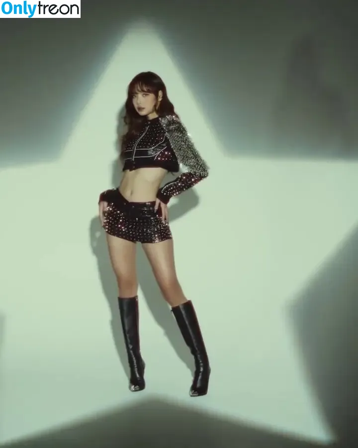Lisa Blackpink nude photo #2261 (Lisa Blackpink)