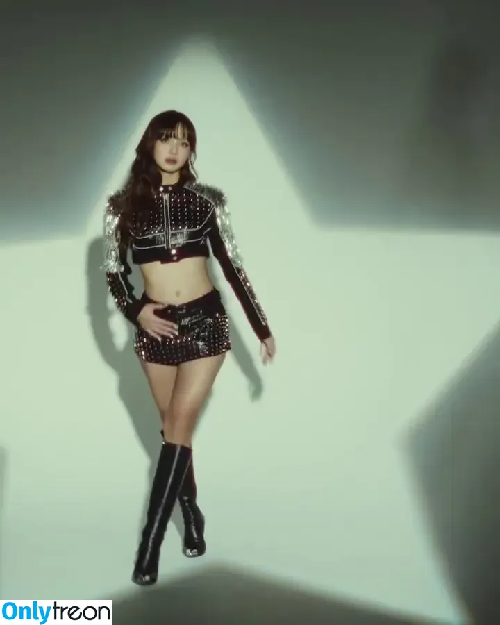 Lisa Blackpink nude photo #2263 (Lisa Blackpink)