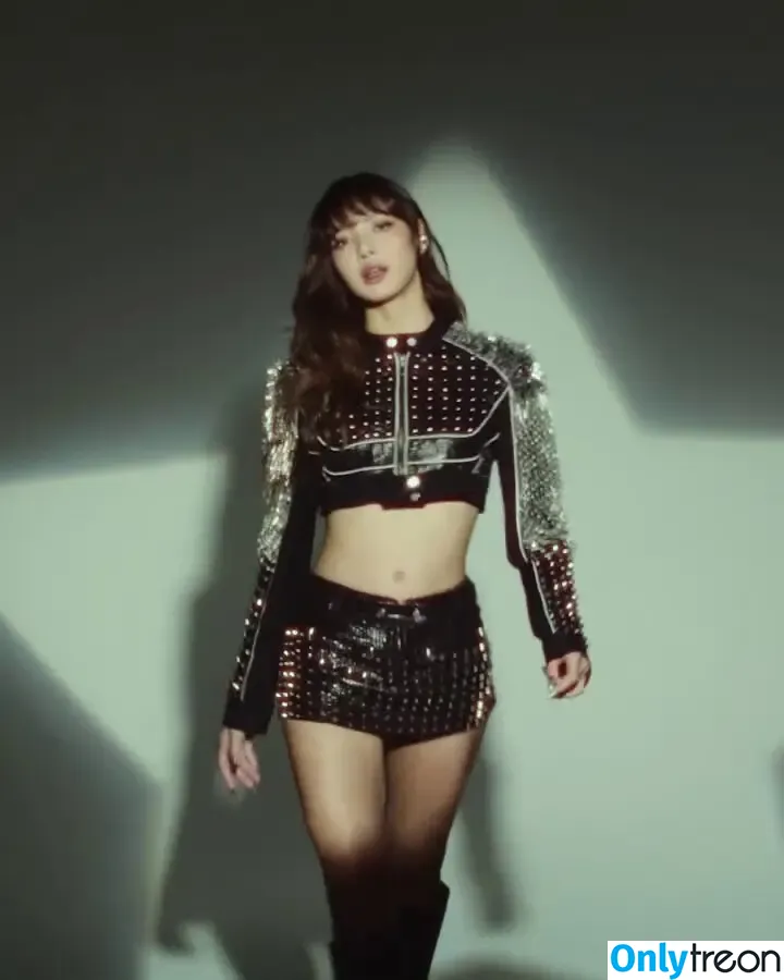 Lisa Blackpink nude photo #2266 (Lisa Blackpink)