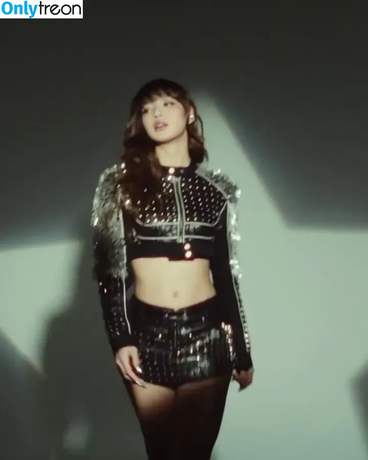 Lisa Blackpink nude photo #2267 (Lisa Blackpink)