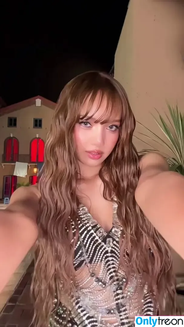 Lisa Blackpink nude photo #2328 (Lisa Blackpink)
