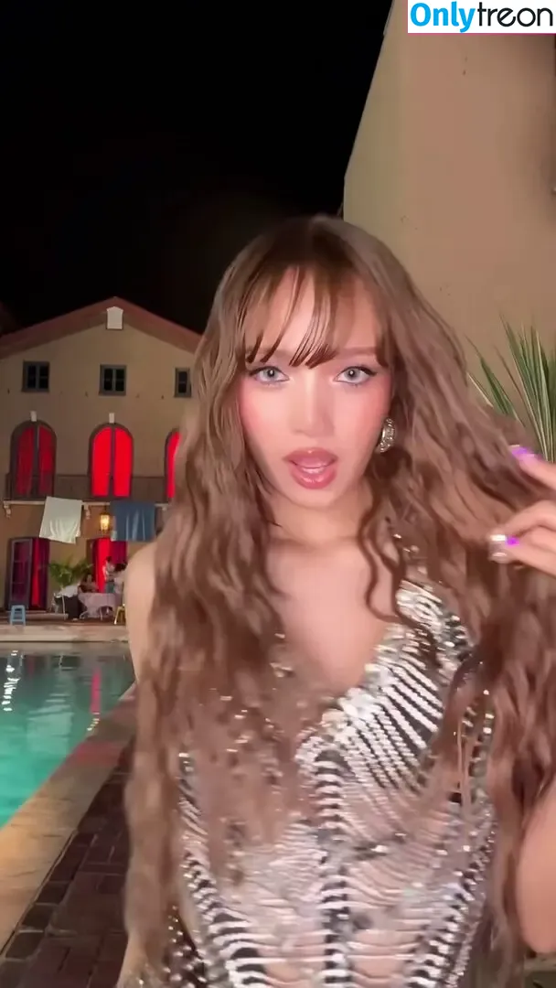 Lisa Blackpink nude photo #2329 (Lisa Blackpink)