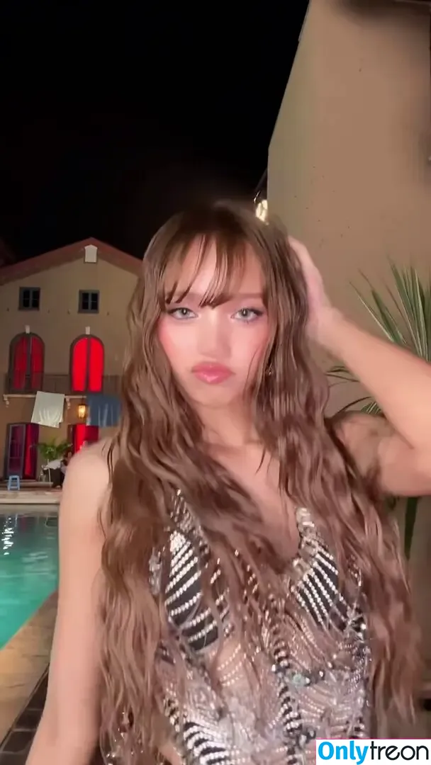 Lisa Blackpink nude photo #2334 (Lisa Blackpink)