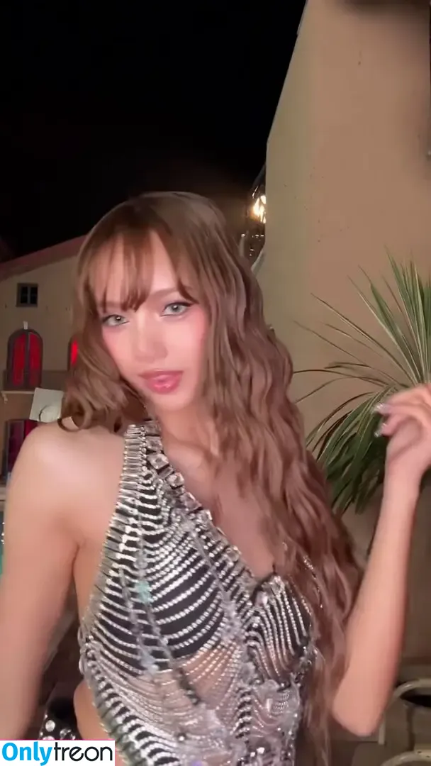 Lisa Blackpink nude photo #2348 (Lisa Blackpink)