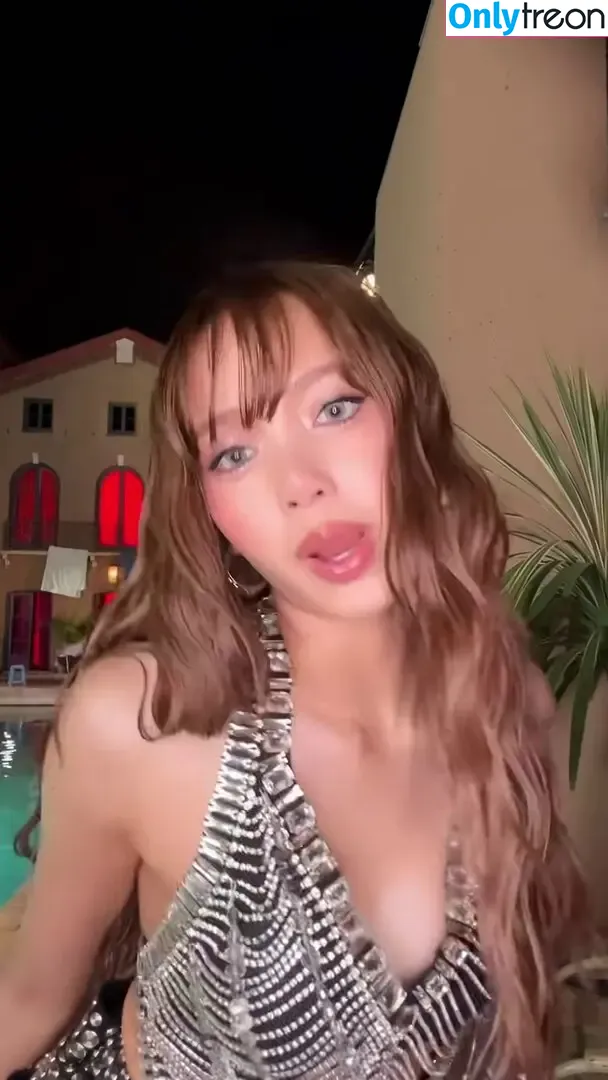Lisa Blackpink nude photo #2349 (Lisa Blackpink)