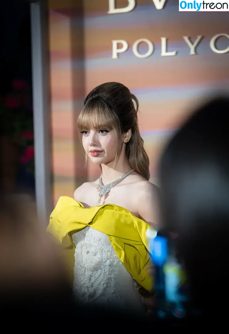 Lisa Blackpink nude photo #2353 (Lisa Blackpink)