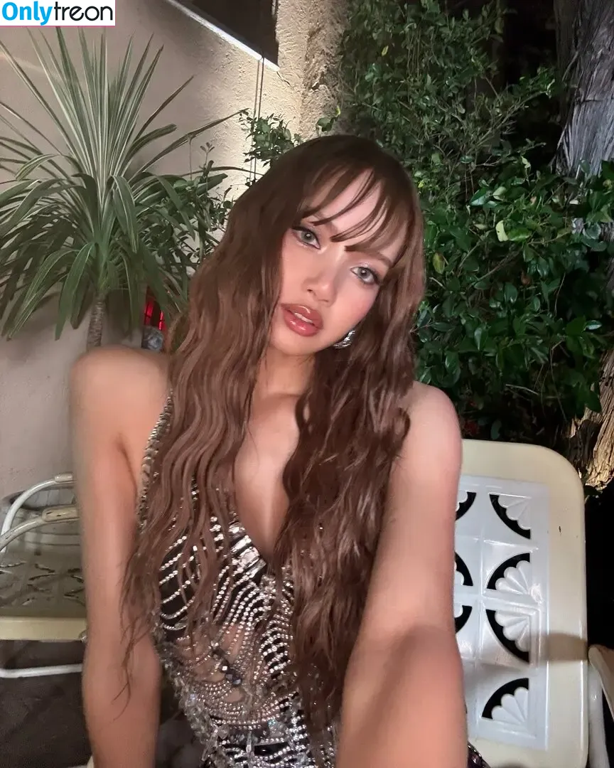 Lisa Blackpink nude photo #2371 (Lisa Blackpink)