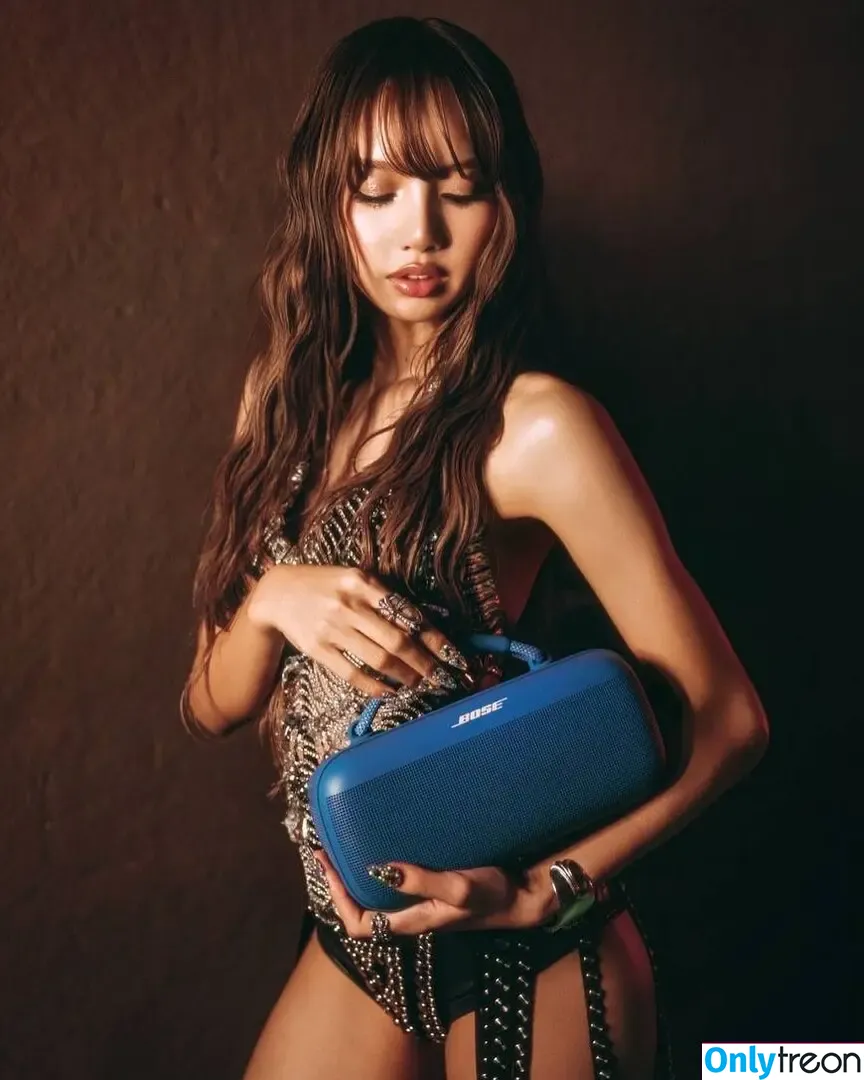 Lisa Blackpink nude photo #2375 (Lisa Blackpink)
