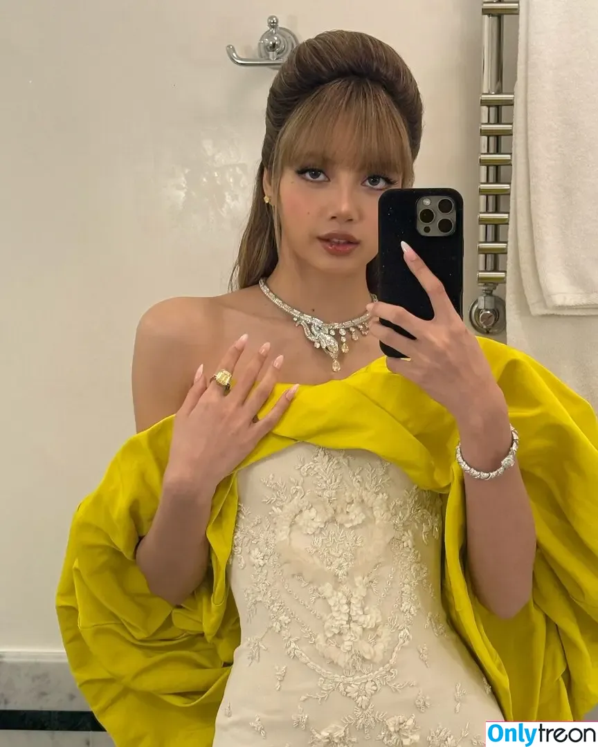 Lisa Blackpink nude photo #2414 (Lisa Blackpink)