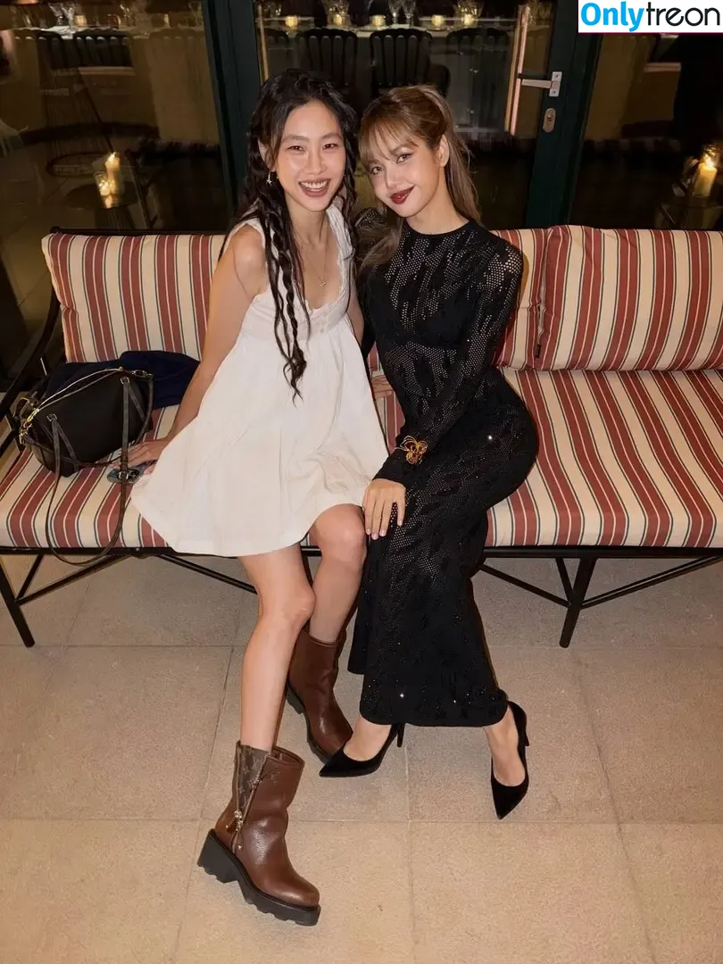 Lisa Blackpink nude photo #2980 (Lisa Blackpink)