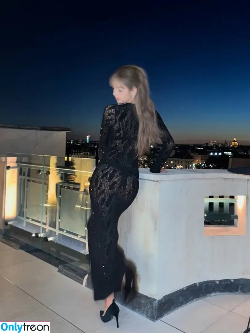 Lisa Blackpink nude photo #3006 (Lisa Blackpink)
