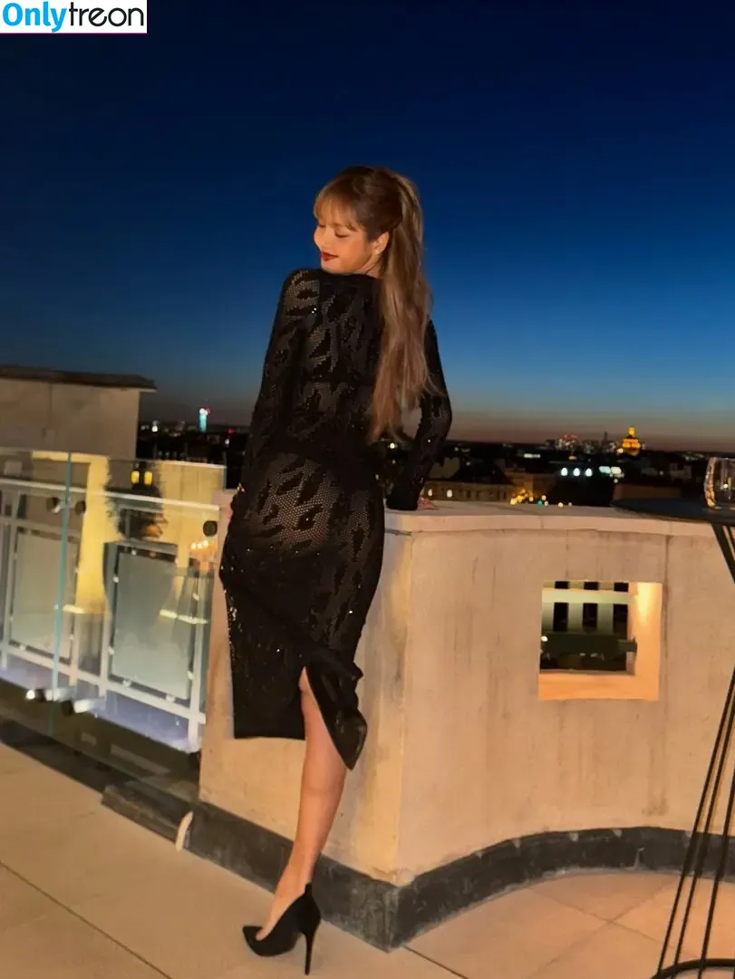 Lisa Blackpink nude photo #3007 (Lisa Blackpink)