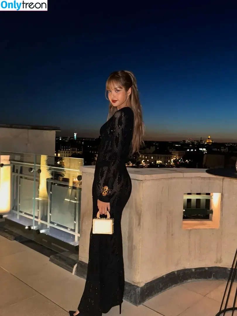 Lisa Blackpink nude photo #3010 (Lisa Blackpink)