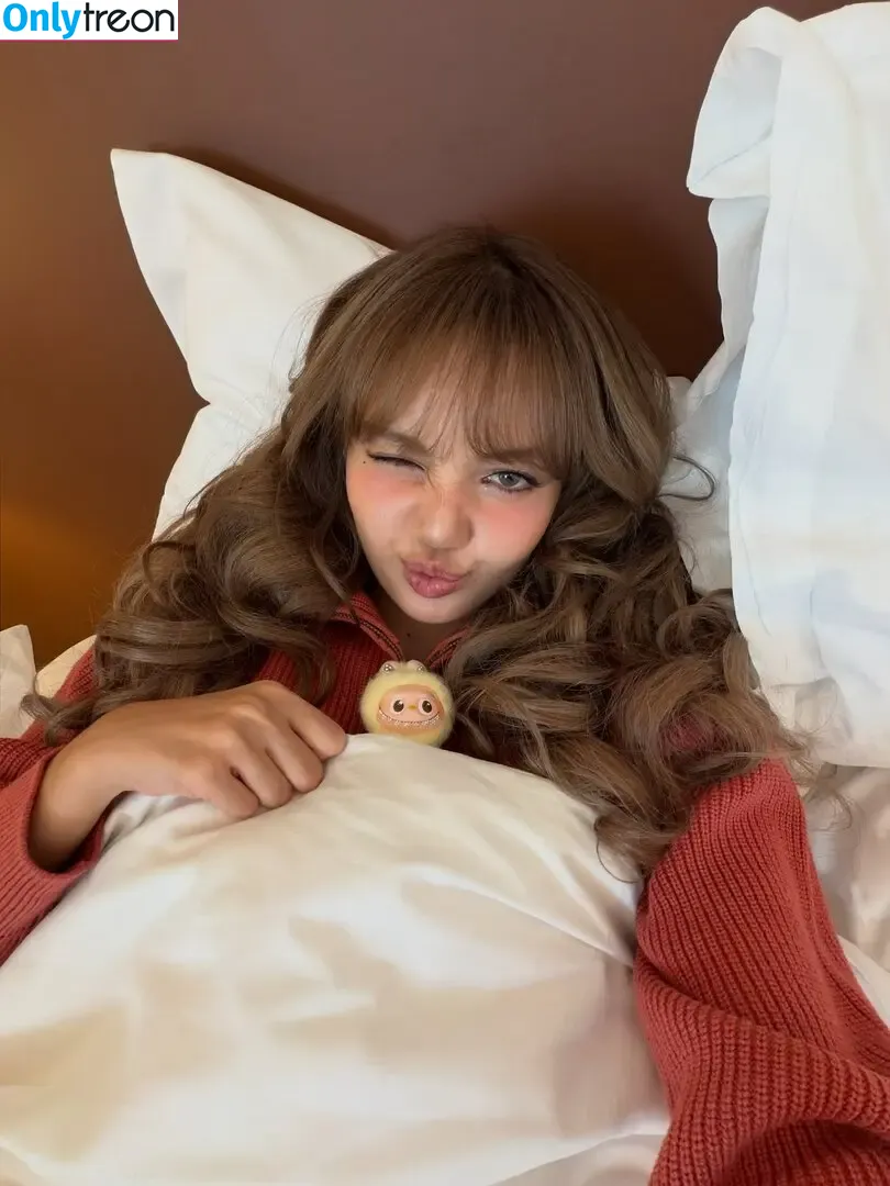 Lisa Blackpink nude photo #3020 (Lisa Blackpink)