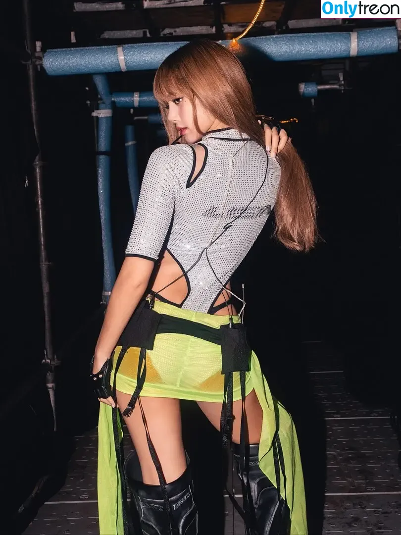 Lisa Blackpink nude photo #3042 (Lisa Blackpink)
