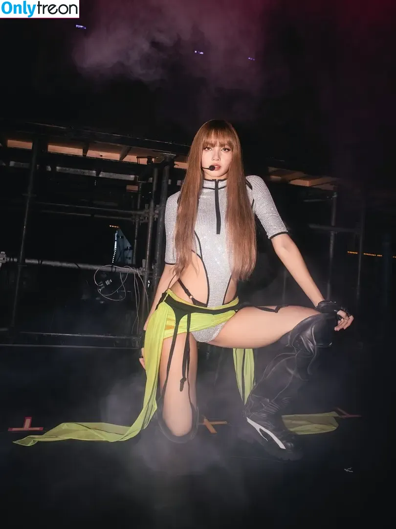 Lisa Blackpink nude photo #3043 (Lisa Blackpink)