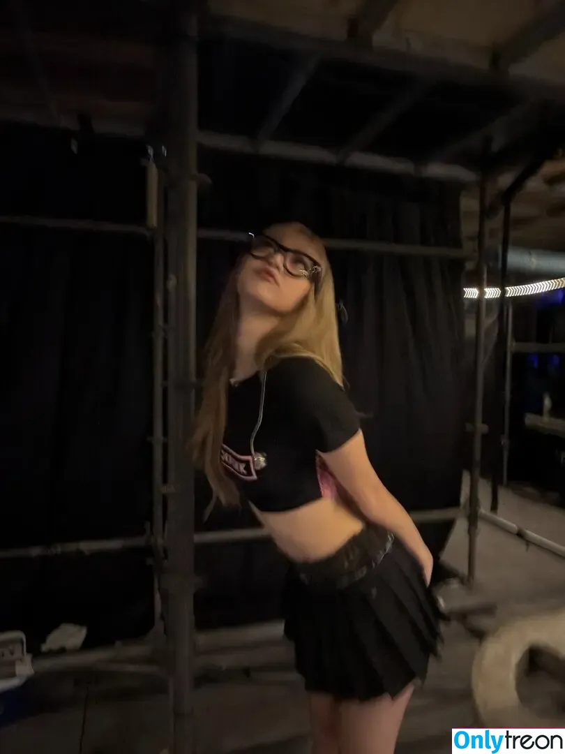 Lisa Blackpink nude photo #3054 (Lisa Blackpink)