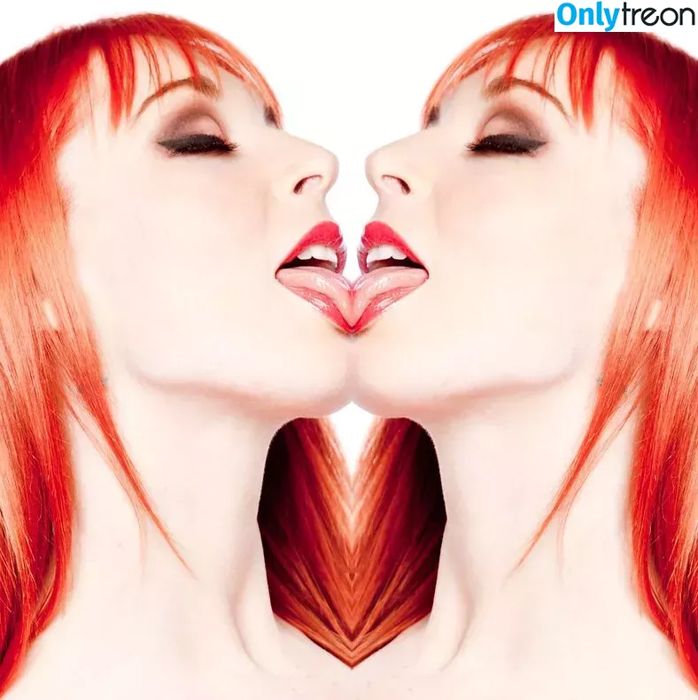 Lisa Foiles голая photo #0160 (lisafoiles)