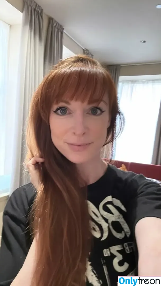 Lisa Foiles nude photo #0370 (lisafoiles)