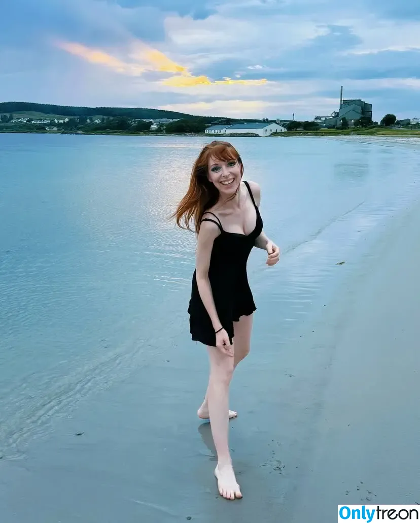 Lisa Foiles nude photo #0377 (lisafoiles)