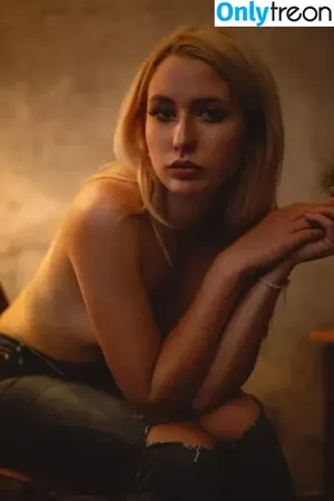 Lisa Kreher / clairelunaire / clairelunaire99 / sureenoughkrehativ фото голая #0001